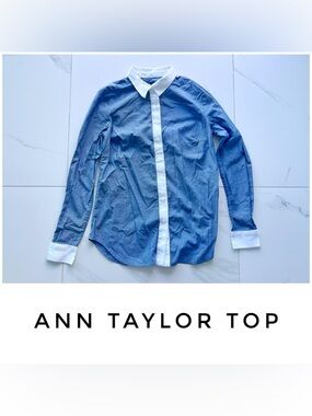 Ann Taylor top size Small blue white button